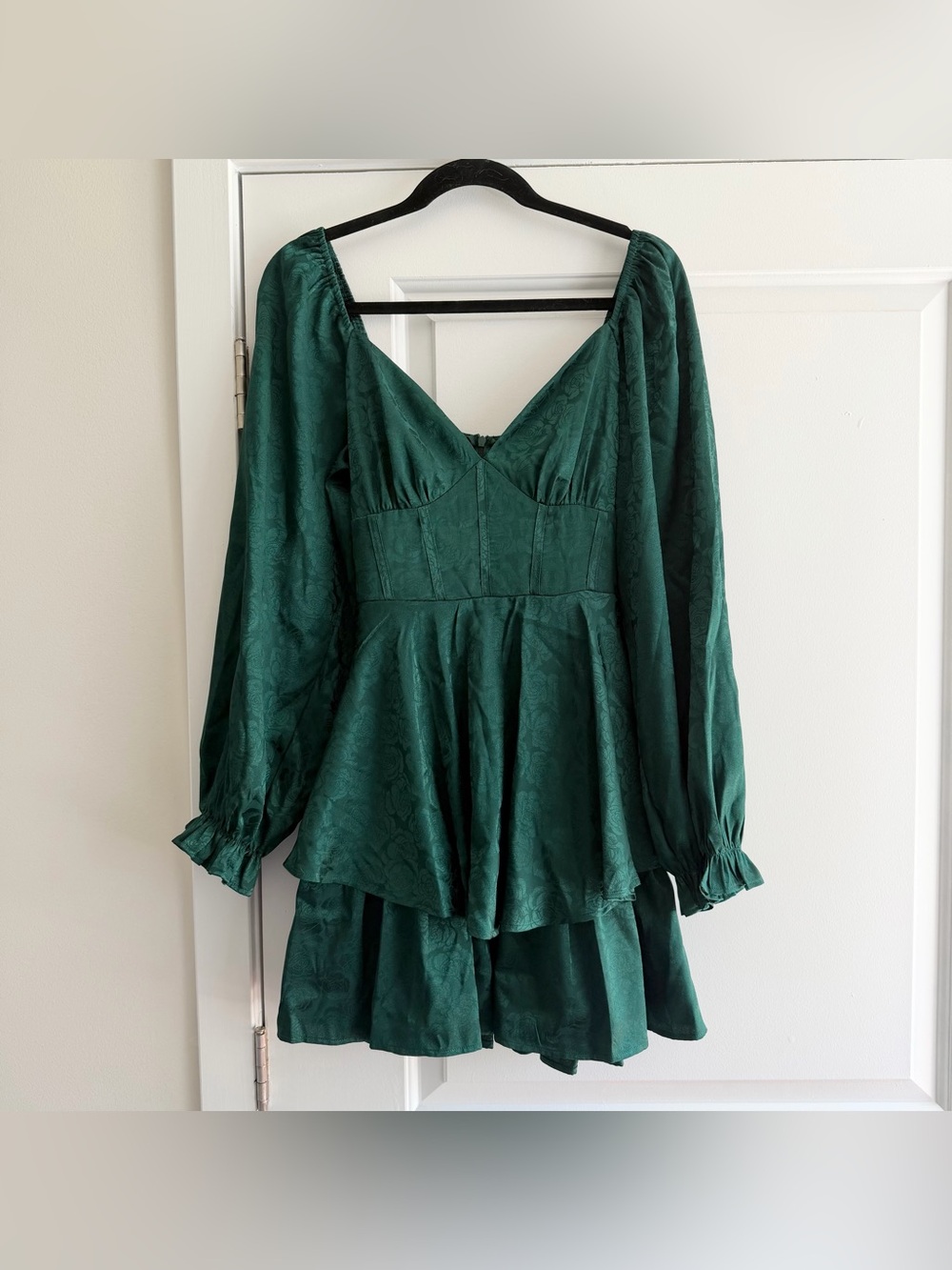 Francesca’s Crystal Doll Corset Long Sleeve Green Floral Satin Mini Dress NWT